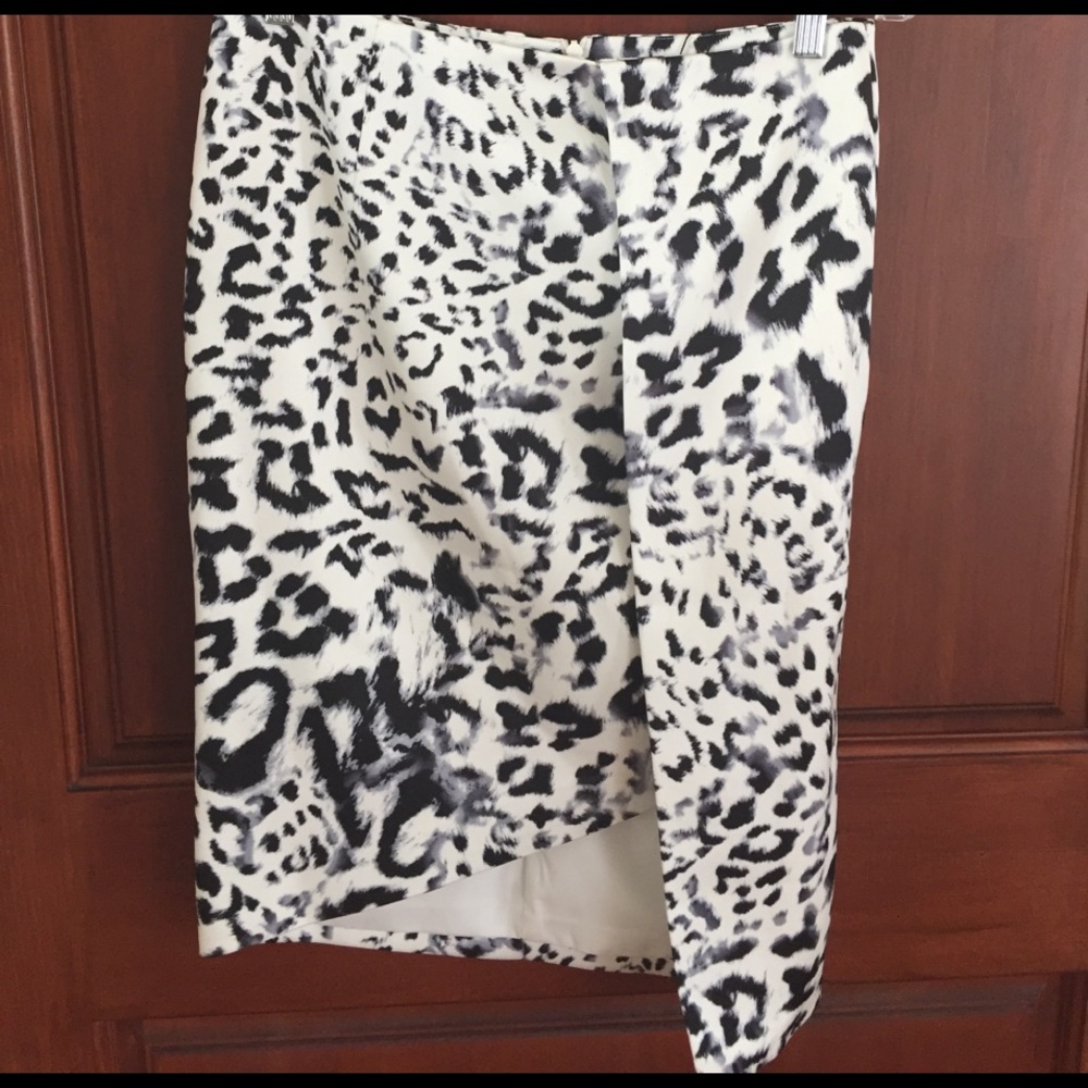 Keepsake asymmetric leopard skirt - Picture 5 of 6